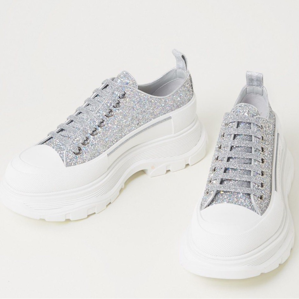 Alexander Mcqueen Tread Slick Low Top Silver Glitter Sneakers